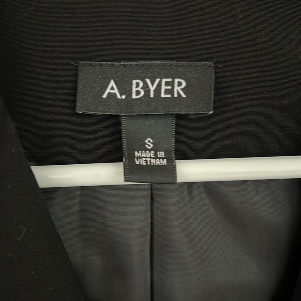 A. Byer Juniors Long Sleeve Button Welt Jacket, Size S, Like New - Picture 2 of 6